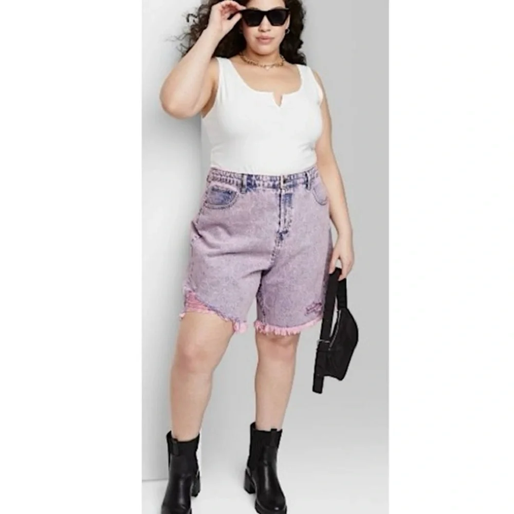 🆕 Wild Fable Women’s 16 Pink-Wash High-Rise Distressed Jean Shorts